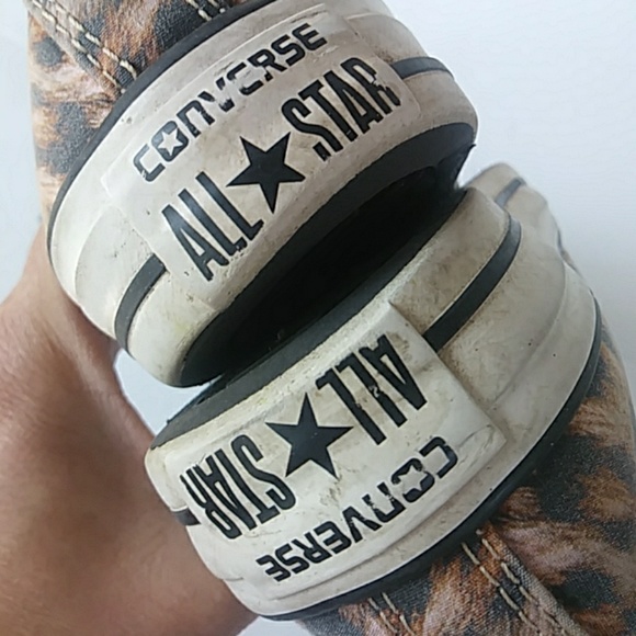 Unisex converse leopard print sneakers - Picture 5 of 7